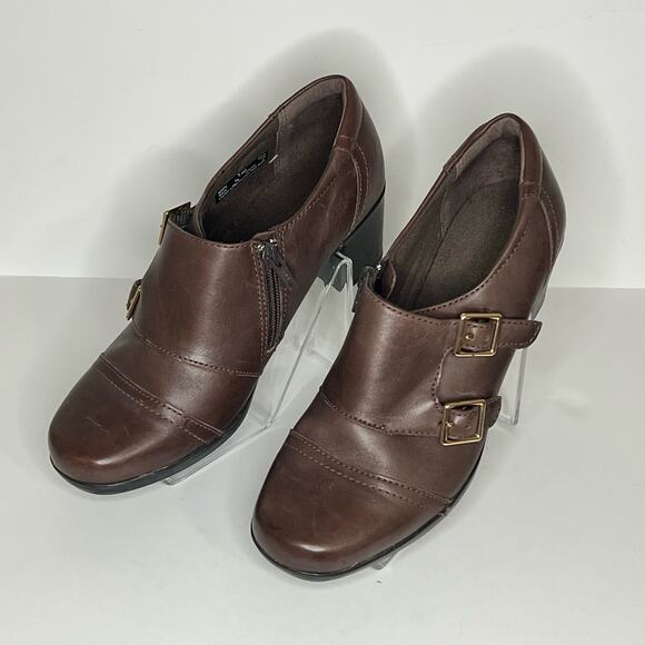 Clarks Women's Brown Booties Size 7.5M Bendable Leather Double Monk Strap Heels - Picture 3 of 11